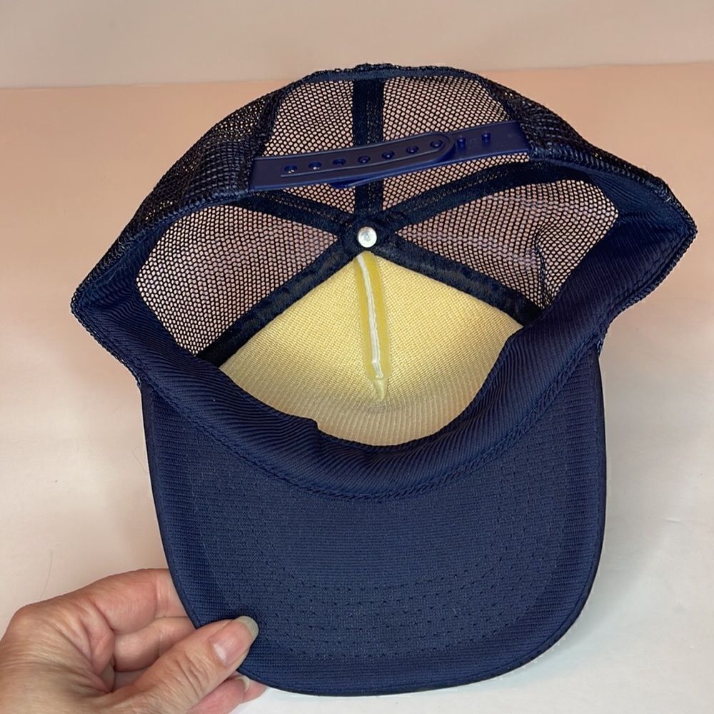 BUBU Fear Less Trucker Hat - Picture 4 of 6